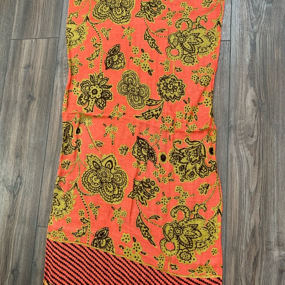 Vibrant Geometric Patterned Scarf - image 6